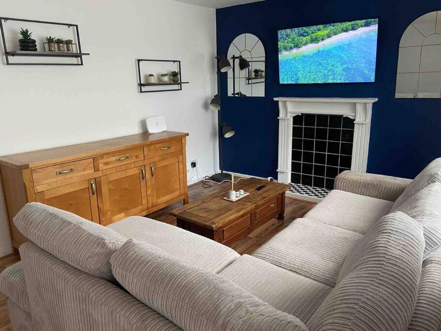Manchester - Eccles - Business - Contractors - Families - Discounts Available Екстер'єр фото