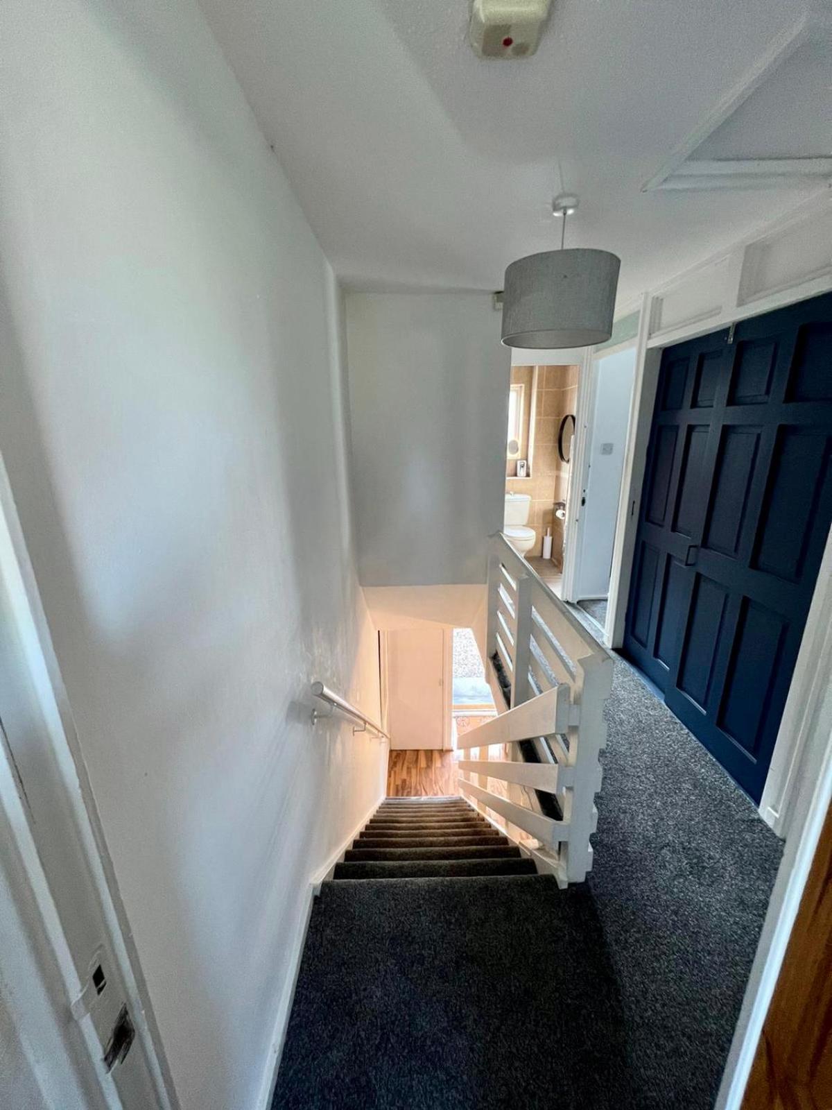 Manchester - Eccles - Business - Contractors - Families - Discounts Available Екстер'єр фото